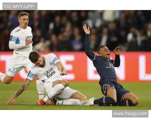 巴黎圣日耳曼将在法甲比赛中迎战里尔队，全队备战已展开