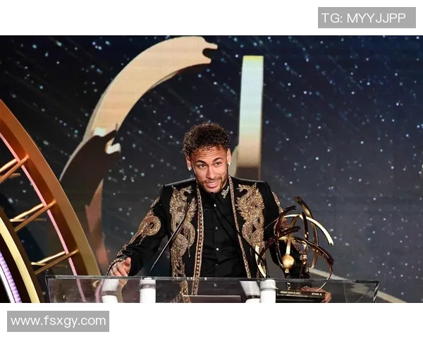 内马尔重返法甲！巴黎与巴西球星续约5年，成为最高薪球员