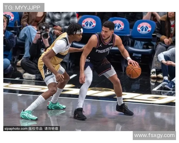 太阳客场击败黄蜂，布克单节狂砍23分